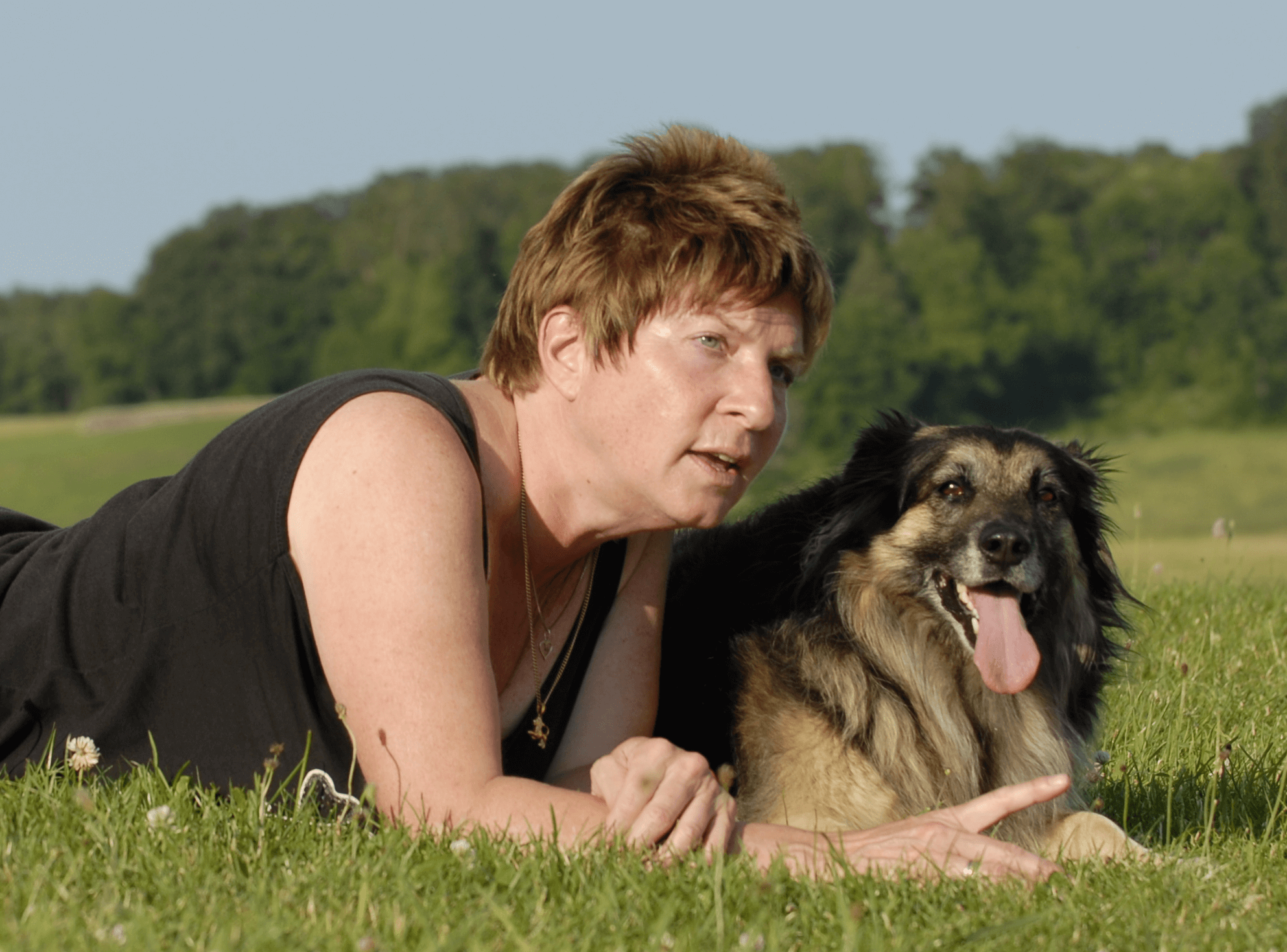 Susan Arnhold mit ihrem Hund Marrón